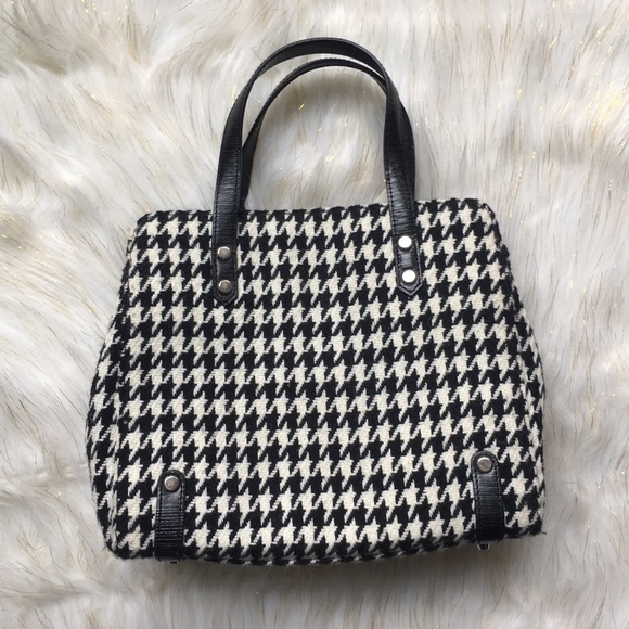 Maxx New York Handbags - Maxx New York Black and White Handle Bag